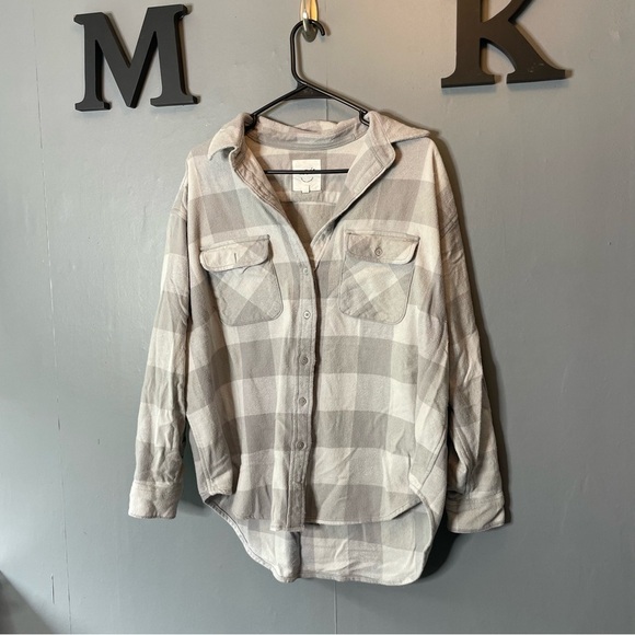 aerie Tops - Aerie oversized Gray Plaid Button-Up Flannel Shirt size xs